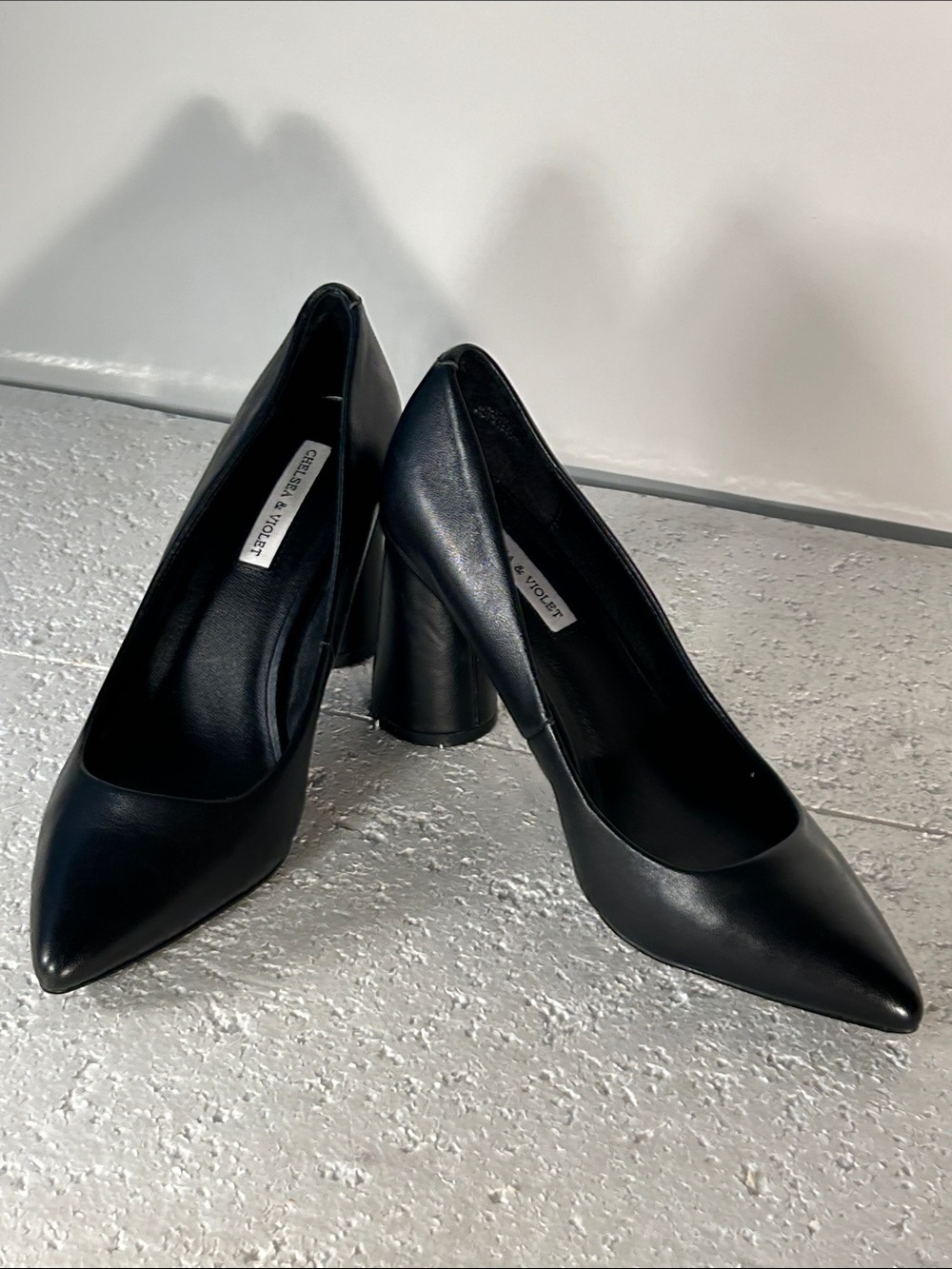 Chelsea & Violet NWOT SZ 10 Keira Black Leather Heel Pumps Career Dressy Staple
